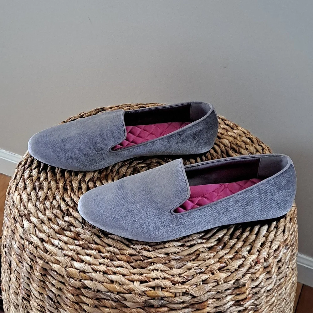 Birdies Women's The Starling Round Toe Gray Velvet Slip On Loafer Flat Size 10.5